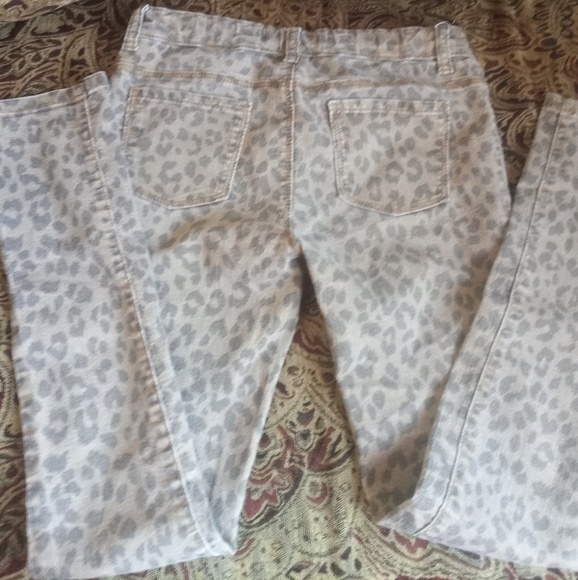 Old Navy leopard print jeggings - Picture 2 of 3